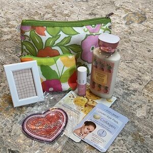 Clinique Stuffed Cosmetic Bags